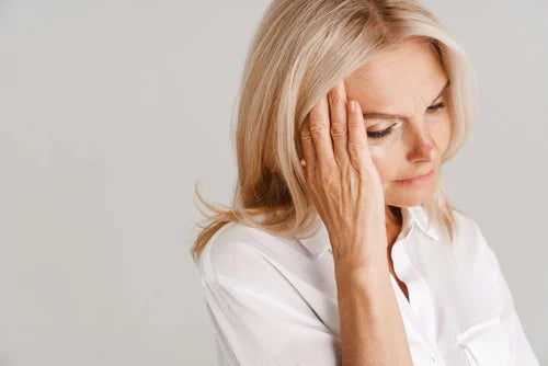 Uderzenia gorąca. Jak sobie z nimi radzić?