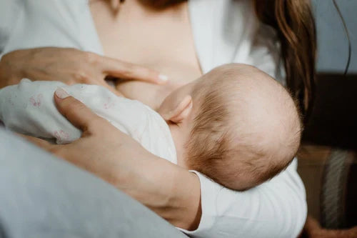 Czym są wkładki laktacyjne i co warto o nich wiedzieć?