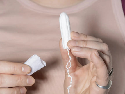 Ból przy zakładaniu tamponu. Dlaczego aplikacja tamponu boli?